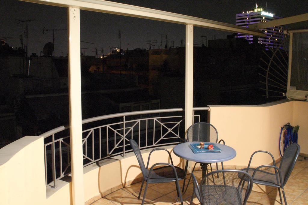 Ouranos Apartment Athena Bagian luar foto